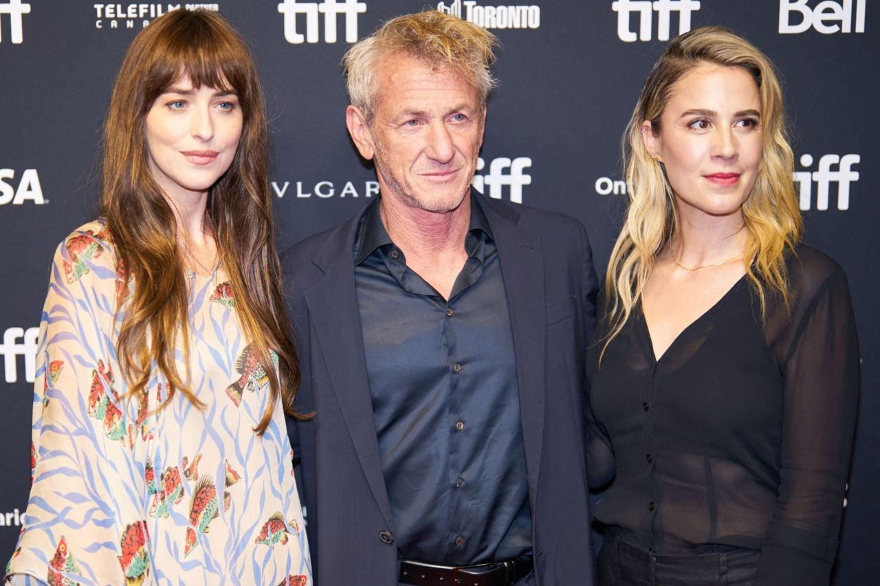 DAKOTA JOHNSON DADDIO SCREENING AT TORONTO INTERNATIONAL FILM FESTIVAL03